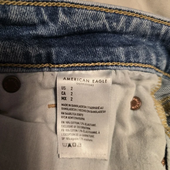 American Eagle Outfitters Distressed Blue Denim Shorts - Picture 3 of 4